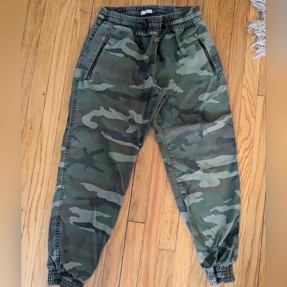 Women's Camo Jogger Pants